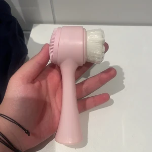 Rengörare - Ansikts rengörare. Använt 2 gånger som max. 