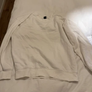 Vit sweatshirt💗 - Använd men fint skick💗