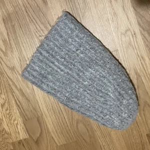Varm stickad mössa - Perfekt mysig mössa inför hösten/vintern⭐️🤍