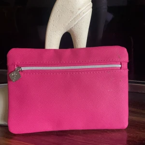 Lancôme - En fin rosa nessesär helt oanvänd. 