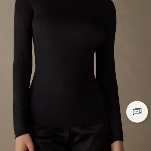 Intimissimi tröja  - Svart Intimissimi tröja stl S använd handfull gånger kom med prisförslag 