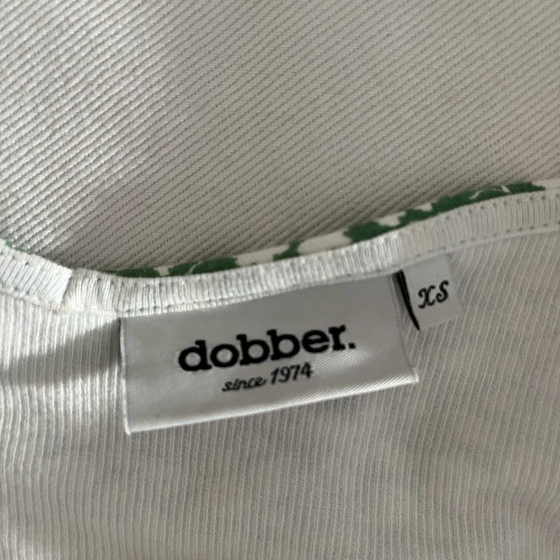 Blommigt grönt linne - 91