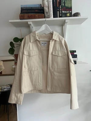 Jacka - Jacka från NA-KD. Som ny använd 1 gång. 