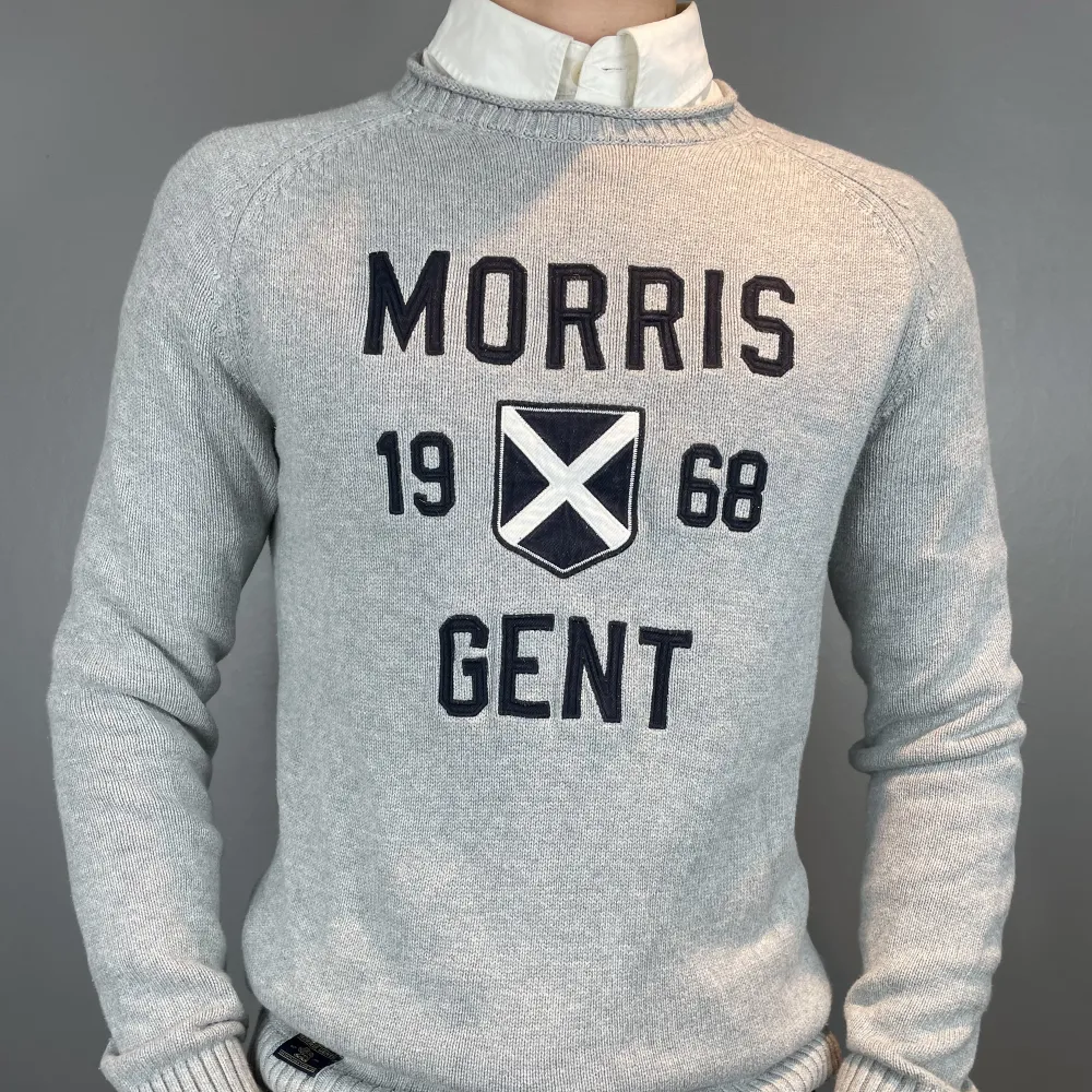 Stickad Morris tröja, i mycket bra skick, storlek S. Pris 249kr. Stickat.