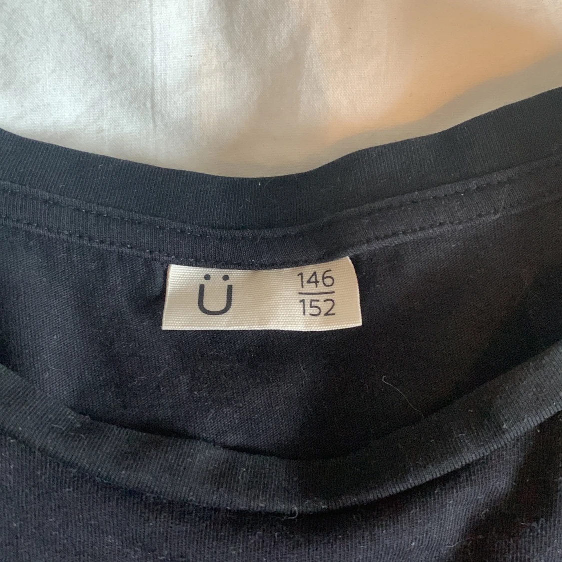 Svart kortärmad tröja - 91