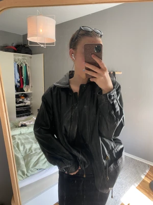 Oversized skinnjacka  - Köpt secondhand