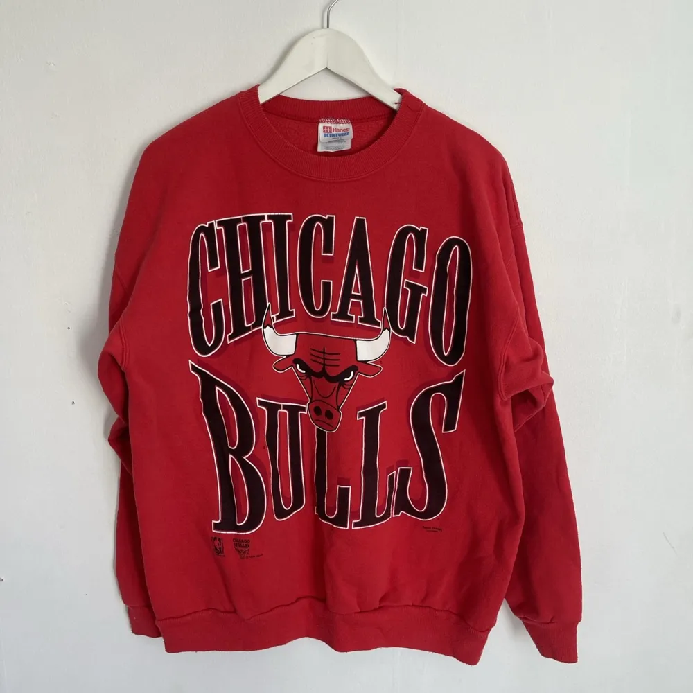 Chicago Bulls hoodie. Storlek medium . Tröjor & Koftor.