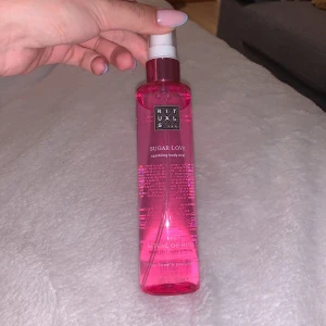 Rituals body mist 💗 - I princip aldrig använd, eller man kan se på bilden  Testat den 