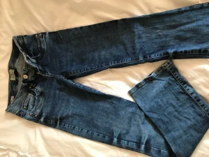 Snygga jeans i fint skick - Säljer mina LTB-jeans då de är för kort Köp inte genom KÖP Direkt!!