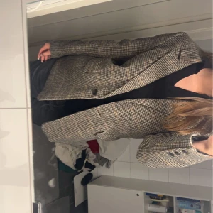 Oversize kavaj - Oversize kavaj från Gina tricot. Pris 230kr + frakt