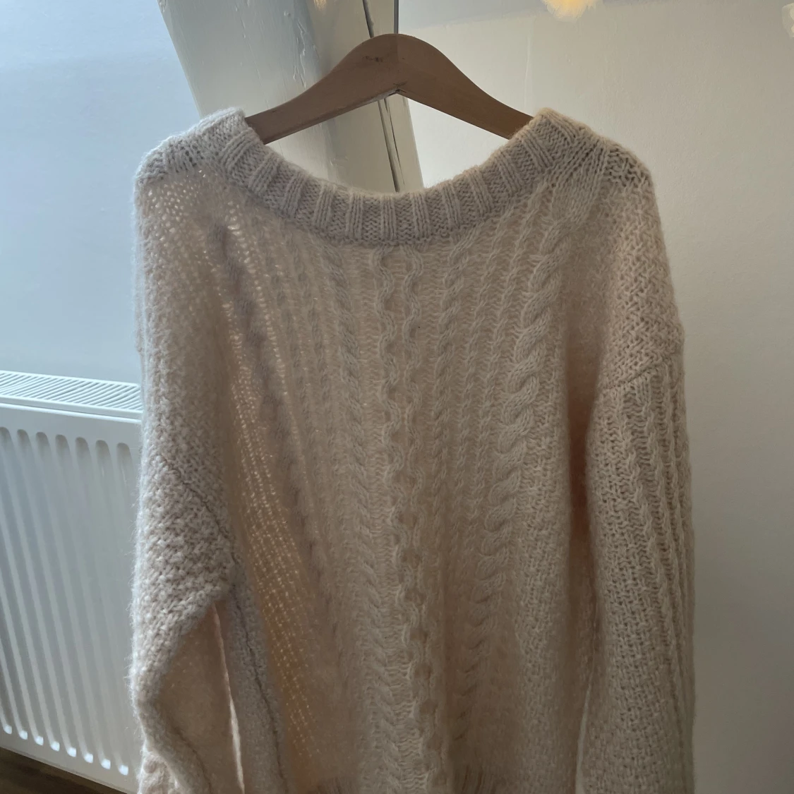 Kabelstickad tröja - 90