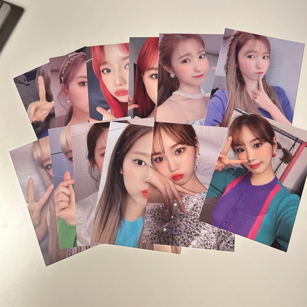 izone’s oneiric diary kit album! kommer med alla postcards som kommer i albumen men inga photocards!. Övrigt.