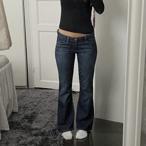 Lågmidjade GAP Jeans - Super fina GAP jeans. Lågmidjade. Som vanligt är jag öppen för prisförhandligar.