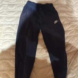 Nike byxor - Använd enbart några gånger