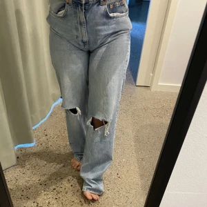 Jeans  - Den är super fin och som ny