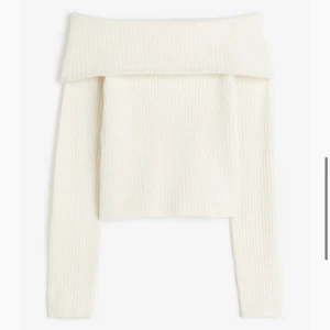 Off shoulder tröja  - Intresse koll på den här Jätte fina stickade tröjan. Bara att fråga för fler bilder. Är i storlek M men liten i storleken så passar mig som har xs. Använd fåtal gånger💕 