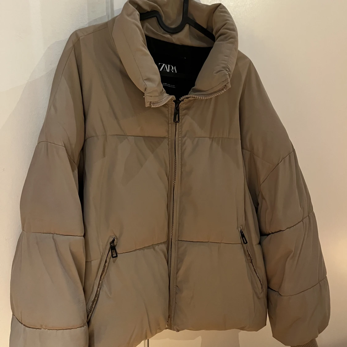 Zara pufferjacka - 90