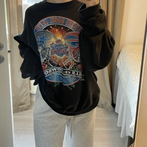 Sweatshirt  - Oversized tjocktröja 🫶