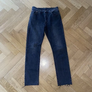 levis 501  - 28/32, använda men i bra skick