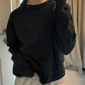 Sweatshirt  - Köpt på beyond retro!