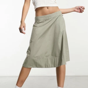 kjol  - Helt oanvänd kjol från märket Collusion, prislappen kvar. Snygg och praktisk!