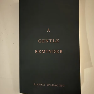 A gentle reminder bok 🤎 - Boken ”A gentle reminder”. En bok med fina ord som alla borde läsa 🤎