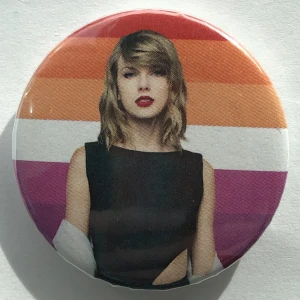 Taylor Swift pin - Lesbisk 