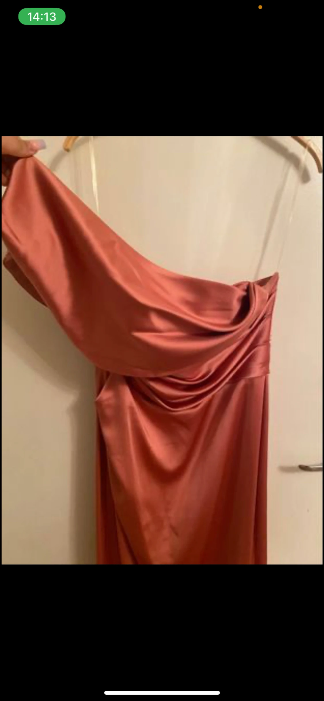 Klänning one shoulder satin - 90