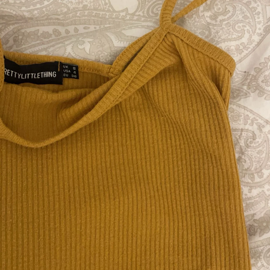 Senapsgul body från plt - 90