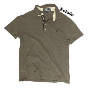 Ralph Lauren Polo - Raffe polo i superfint skick. Skriv om ni har funderingar!