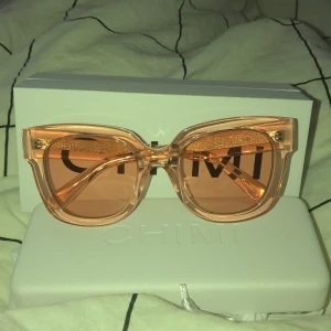 Chimi 08 pink  - Hej, säljer nu mina chimi glasögon då jag beställde fel. Har använt 1 gång om dom är som nya💓💓 TRYCK EJ PÅ KÖP NU 