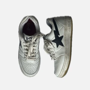 a bathing ape bape bapesta low “M1 white black” - - a bathing ape bape bapesta low “M1 white black” - size: US10.5/EU44.5 - authentic 