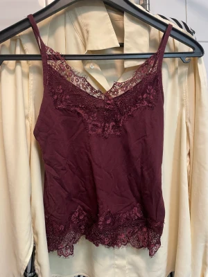 Söt Cami topp - Söt topp  Inte använd på länge  