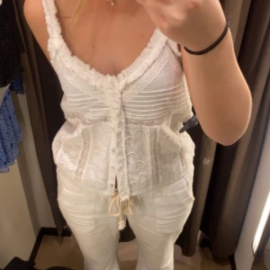 Vitt zara linne - Jätte fint mönstrat linne från zara jag köpte i april detta året! 