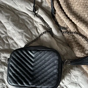 Handväska  - Fin handväska 