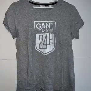 Så snygg t-shirt från Gant, använd endast 1 gång!🪩