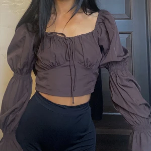 Ny blus från Veromoda  - Blus från Veromoda som aldrig använts och är i nyskick 😍 