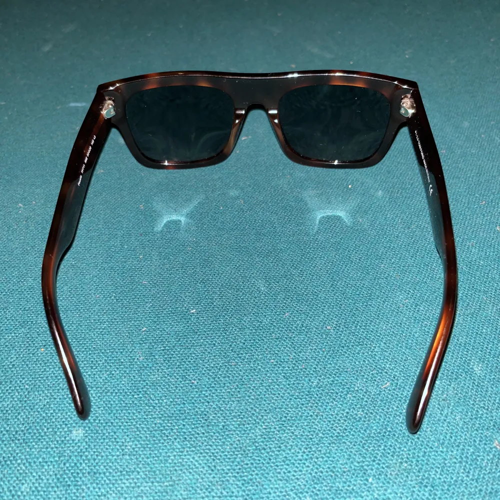 Säljer mina Tom Ford glasögon. Skicket är 9,5/10 använda denna sommaren. Pris 1199kr. Accessoarer.