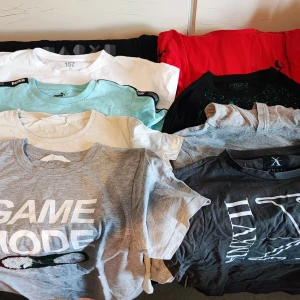 Tshirts och linnen -  5 linnen 9 tshirts 4 långärmade tshirts  Allt i fint använt skick. Vissa plagg är endast testade medans andra är lite mer använda :)