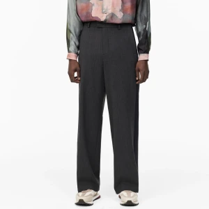 Byxor/trousers från Zara - Säljer ett par snygga byxor från Zara då de var för små. Aldrig använda med prislapp kvar.