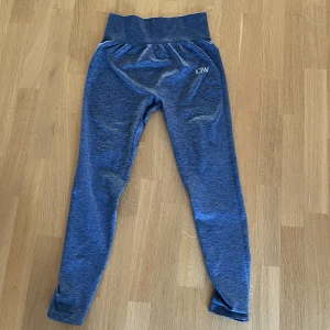 Träningsbyxor  - Träningsbyxor ifrån ICIW i storlek M som jag ändrat har provat 💕