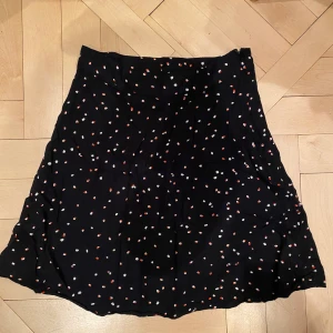 Prickig kjol från Lindex💕 - Så söt kjol men använder inte💕