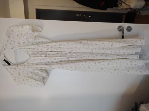 Summer dresses and Scottish skirt - Summer dresses 2 and 1 Scottish skirt.. brand new condition .. 200 sek each