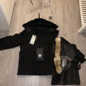 Canada goose wyndham  - Köptes igår helt ny Storlek (m)  