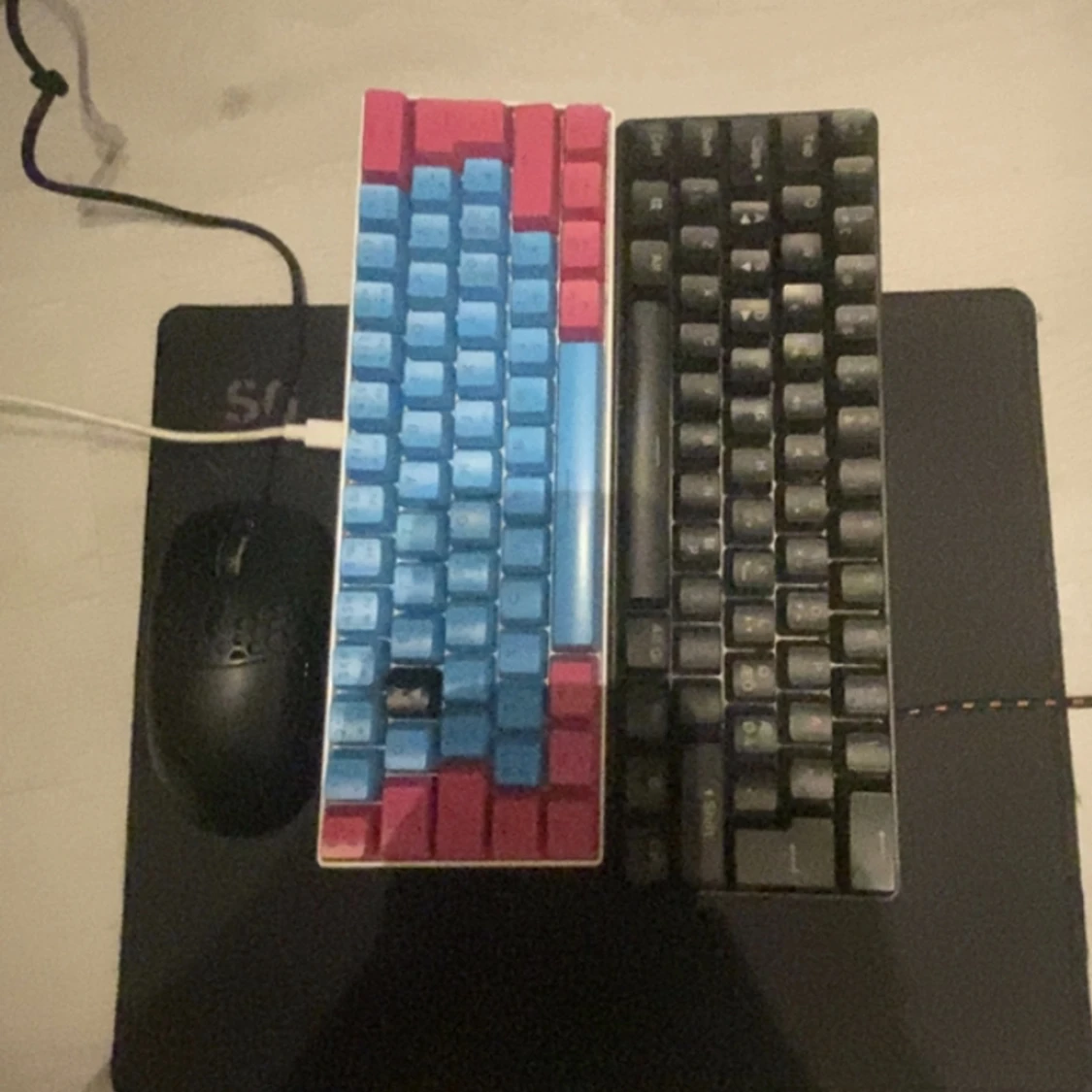 Pack med gamling tangentbord,musar och musmatta