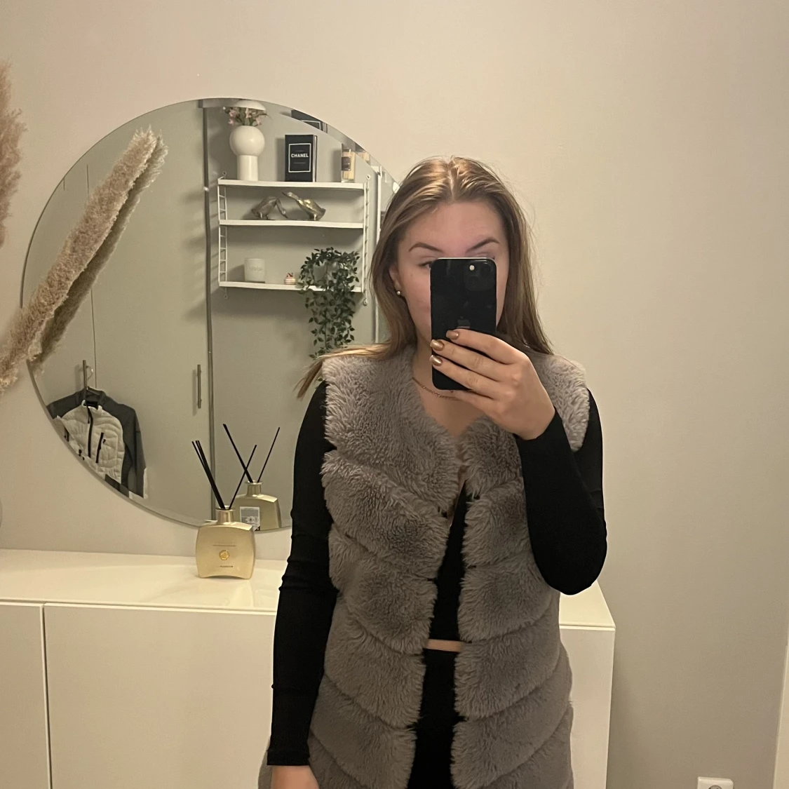 Grå fakepäls väst