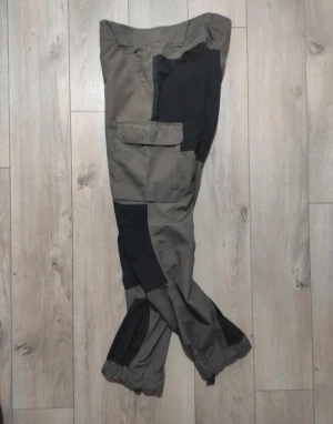 Lundhags trekking pants - Klassiska outdoor, vandringsbyxor från Lundhags. perfekt skick använda en 4-5 tillfällen:)