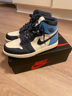 Air Jordan 1 Retro High Obsidian - Fint skick använder inte längre, strlk 42 EUR