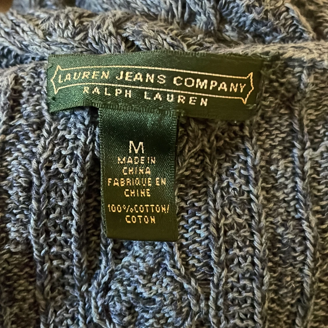 Blå stickad tröja - 91