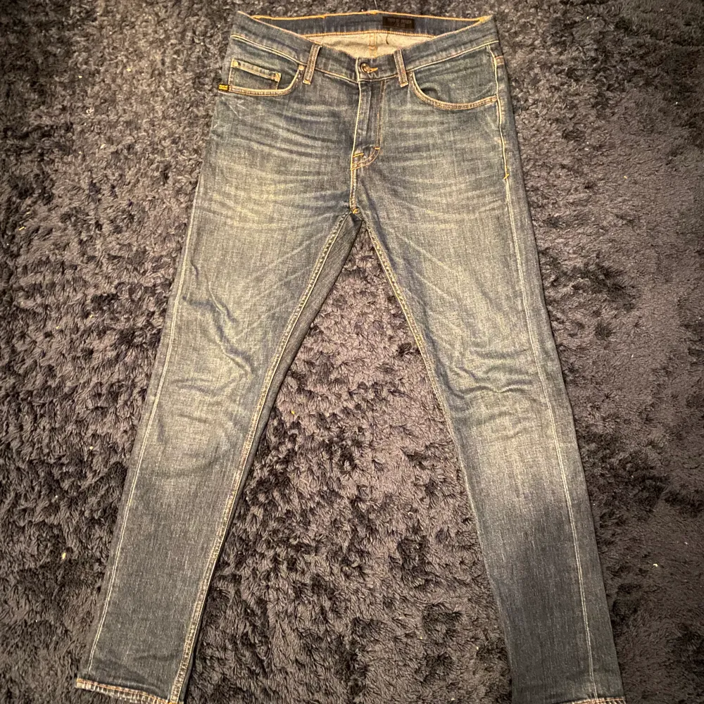 Säljer då mina tiger of Sweden jeans i slim passform då det inte kommer till användning  Skick: 9/10  Nypris: 1400kr. Jeans & Byxor.